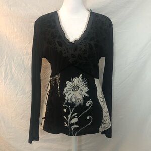 Black and White Womens Long Sleeve Blouse